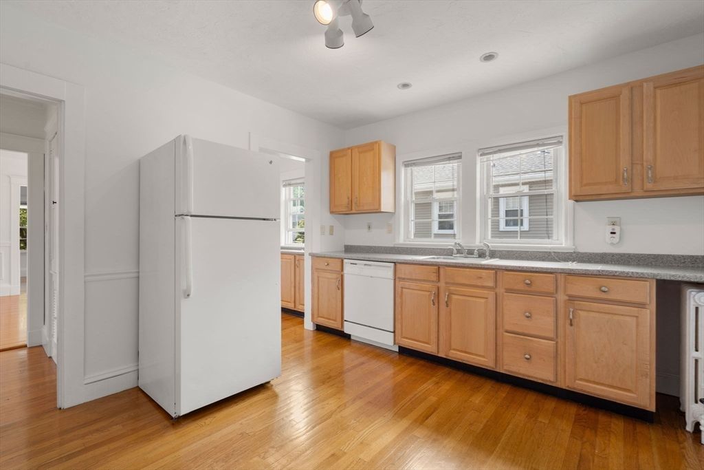 Interior, Kitchen, Recessed Lighting, Wood Texture Flooring
