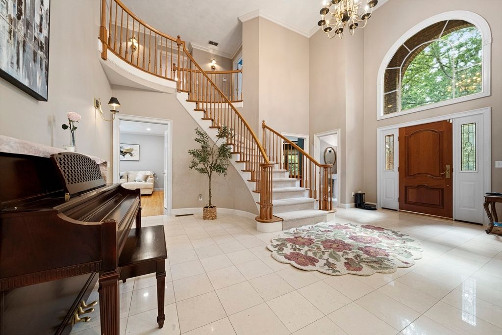 Chandelier, Interior, Piano
