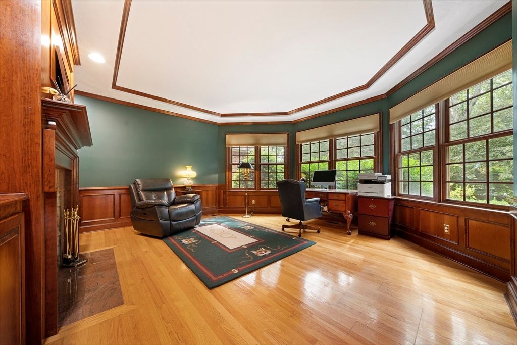 Home Office, Interior, Recessed Lighting, Wood Texture Flooring