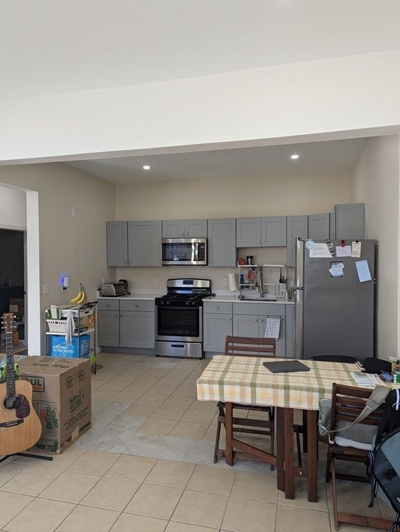 Dining room, Interior, Kitchen, Recessed Lighting, Stainless Steel Appliances