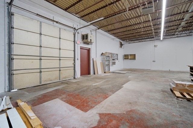 Garage, Interior