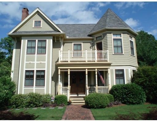 Exterior, Facade, Queen Anne Victorian