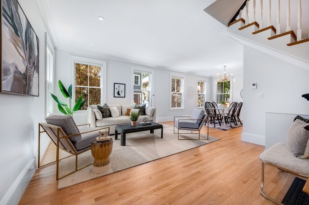Dining room, Interior, Living room, Pendant Lights, Recessed Lighting, Wood Texture Flooring