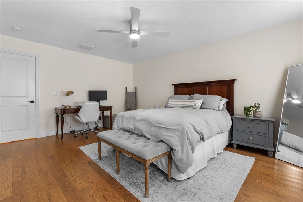 Bedroom, Home Office, Interior, Wood Texture Flooring