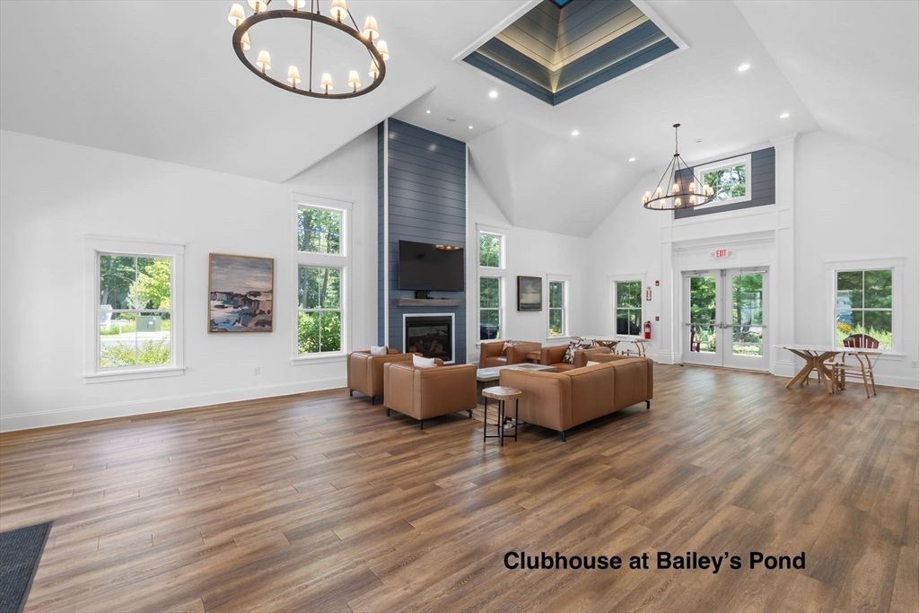 Fireplace, Interior, Living room, Pendant Lights, Recessed Lighting, Wood Texture Flooring