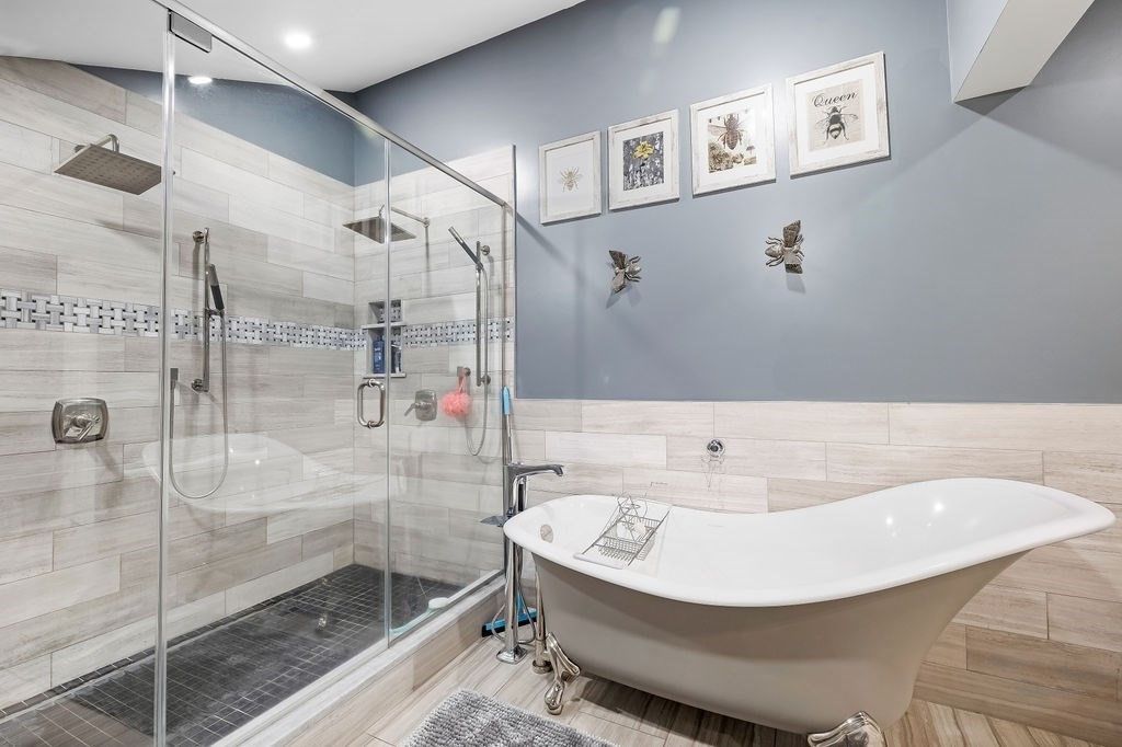 Bathroom, Free Standing Baths, Glass Shower, Interior, Recessed Lighting