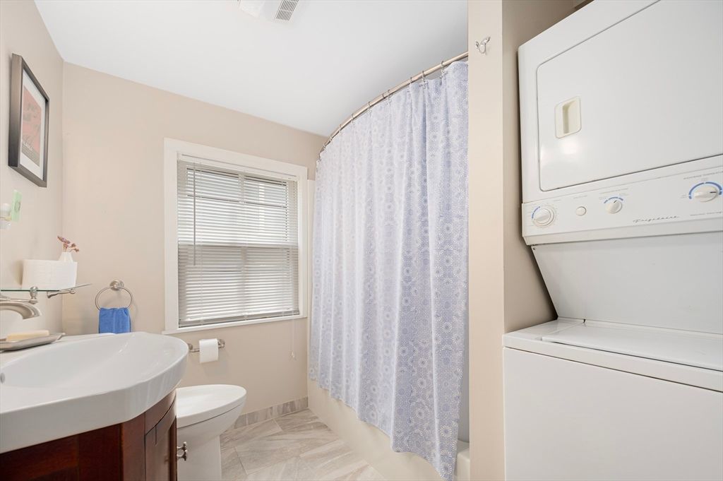 Bathroom, Interior, Utility Closets, Washer