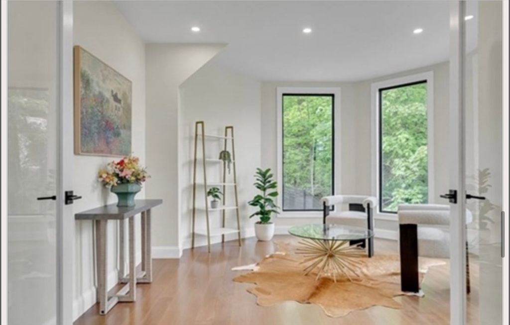 Interior, Recessed Lighting, Wood Texture Flooring