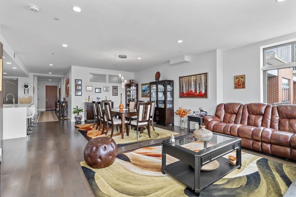 Dining room, Interior, Living room, Pendant Lights, Recessed Lighting, Wood Texture Flooring