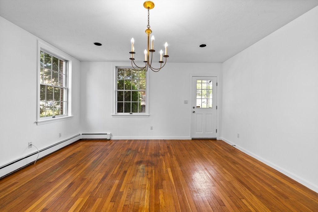 Chandelier, Empty room, Interior, Wood Texture Flooring