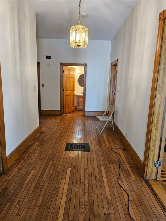 Interior, Pendant Lights, Wood Texture Flooring