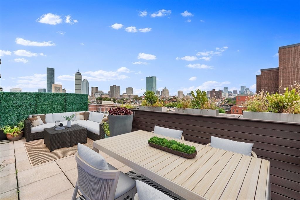 Exterior, Other, Skyline