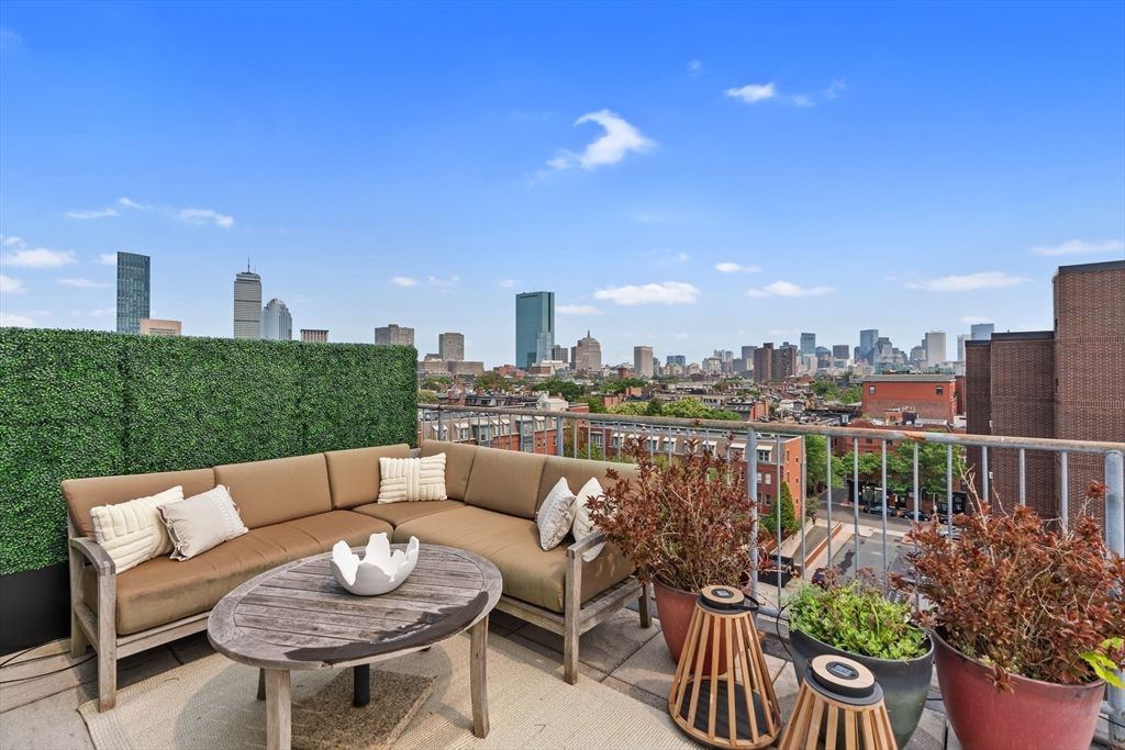 Exterior, Other, Skyline