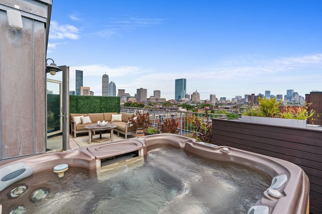 Exterior, Other, Skyline