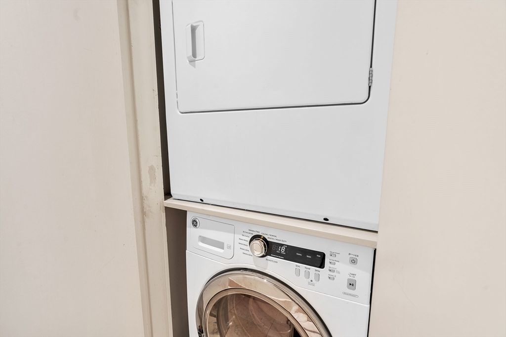 Interior, Utility Closets, Washer