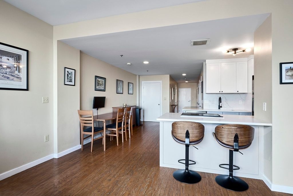 Dining room, Interior, Kitchen, Recessed Lighting, Wood Texture Flooring