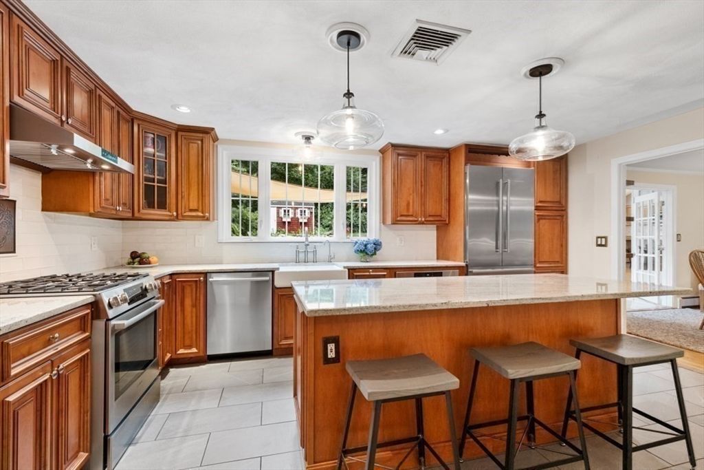 Interior, Kitchen, Pendant Lights, Recessed Lighting, Stainless Steel Appliances