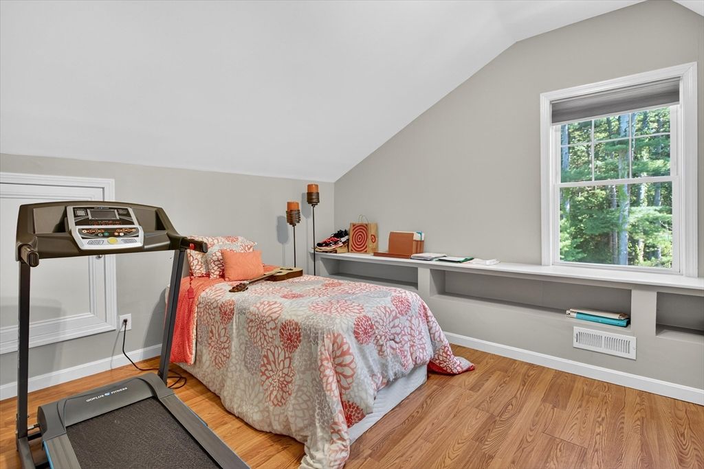 Bedroom, Fitness Equipment, Interior, Wood Texture Flooring