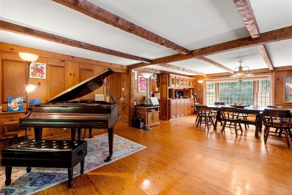 Dining room, Interior, Pendant Lights, Piano, Wooden Beams, Wood Texture Flooring, Wooden Walls