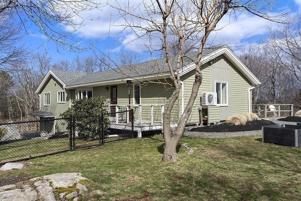 Backyard, Exterior, Facade, Farmhouse