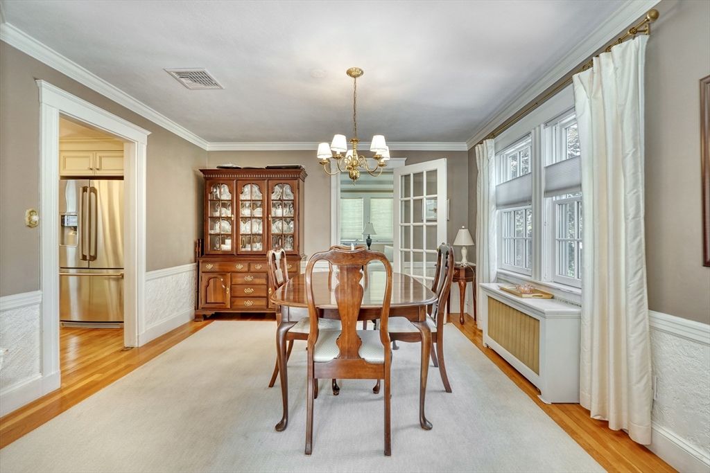 Chandelier, Dining room, Interior, Wood Texture Flooring