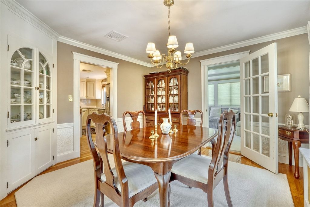 Chandelier, Dining room, Interior, Wood Texture Flooring