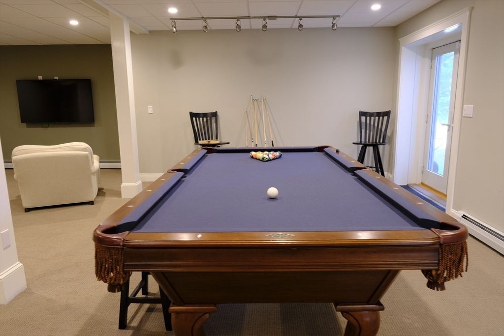 Billiard Table, Game Room, Interior, Recessed Lighting