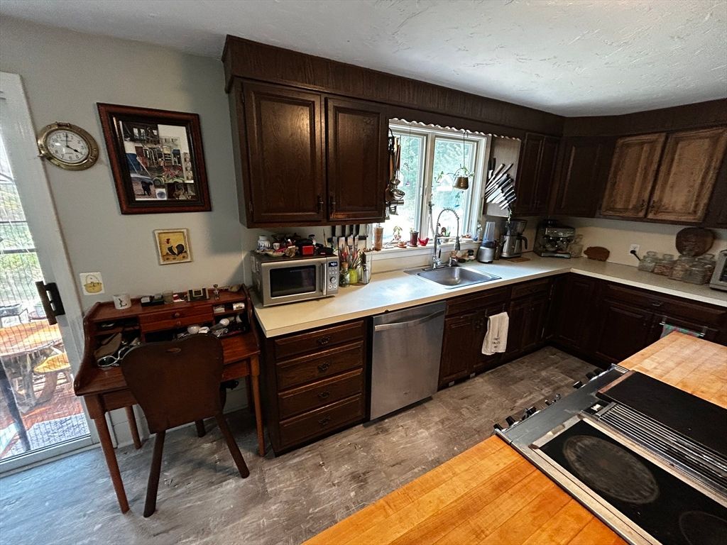 Interior, Kitchen, Wood Texture Flooring