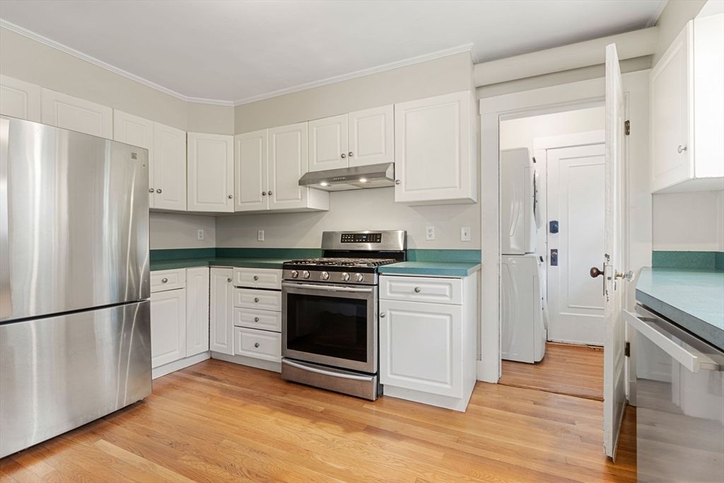Interior, Kitchen, Stainless Steel Appliances, Wood Texture Flooring