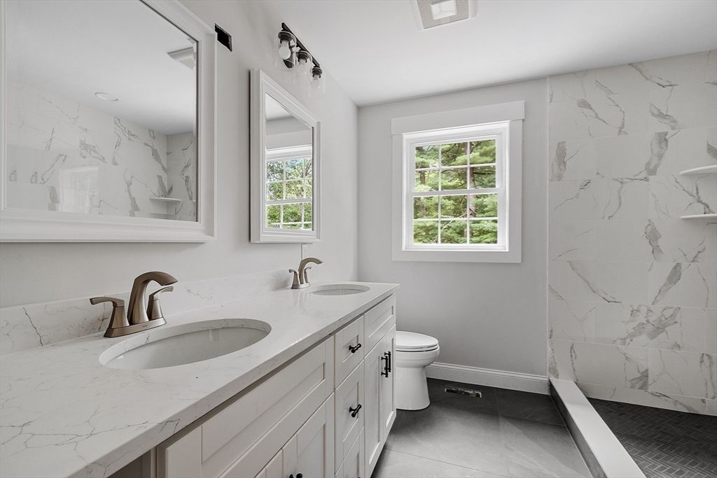 Bathroom, Dual Sink Vanities, Interior, Marble Walls