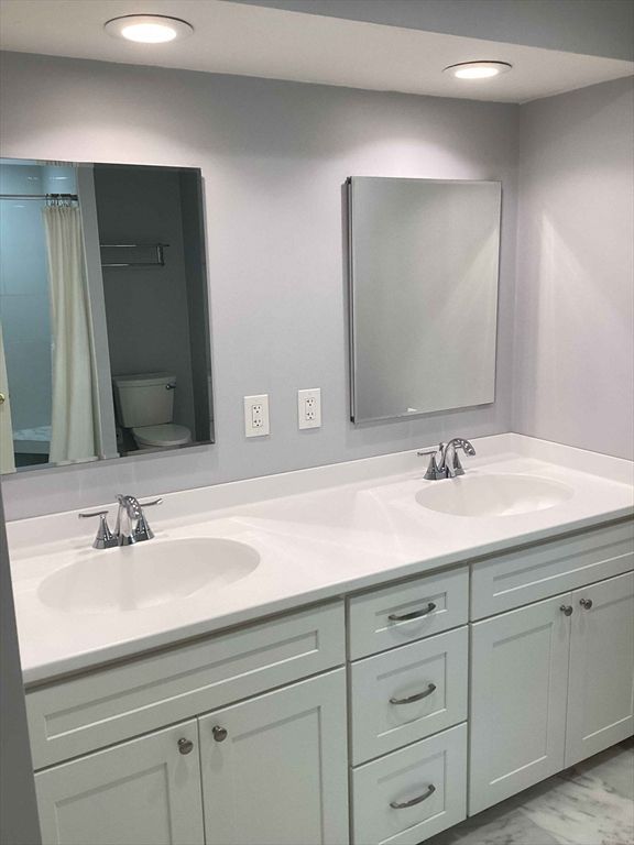 Bathroom, Dual Sink Vanities, Interior, Marble, Recessed Lighting
