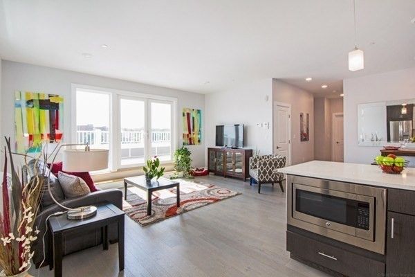 Interior, Kitchen, Living room, Pendant Lights, Recessed Lighting, Stainless Steel Appliances, Wood Texture Flooring