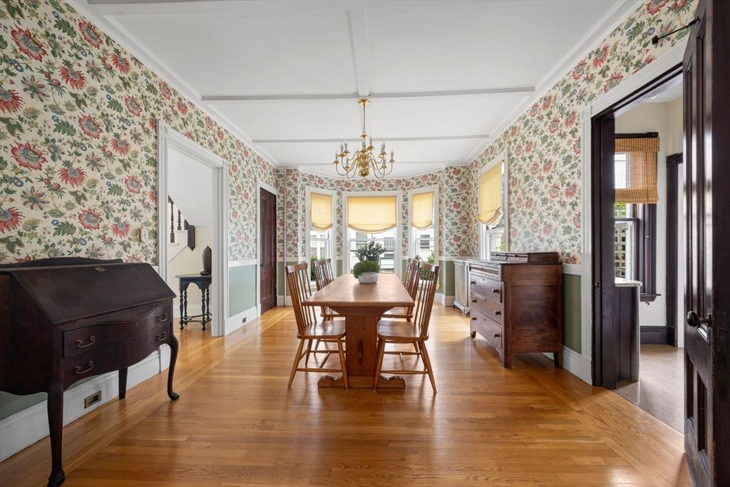 Chandelier, Dining room, Interior, Wood Texture Flooring