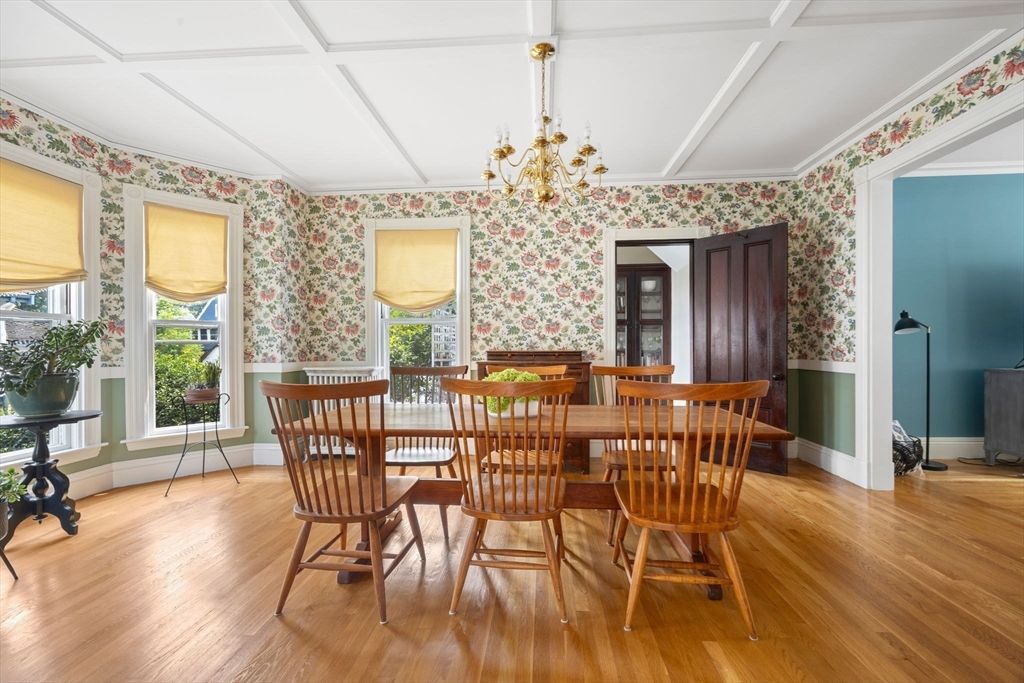 Chandelier, Dining room, Interior, Wood Texture Flooring