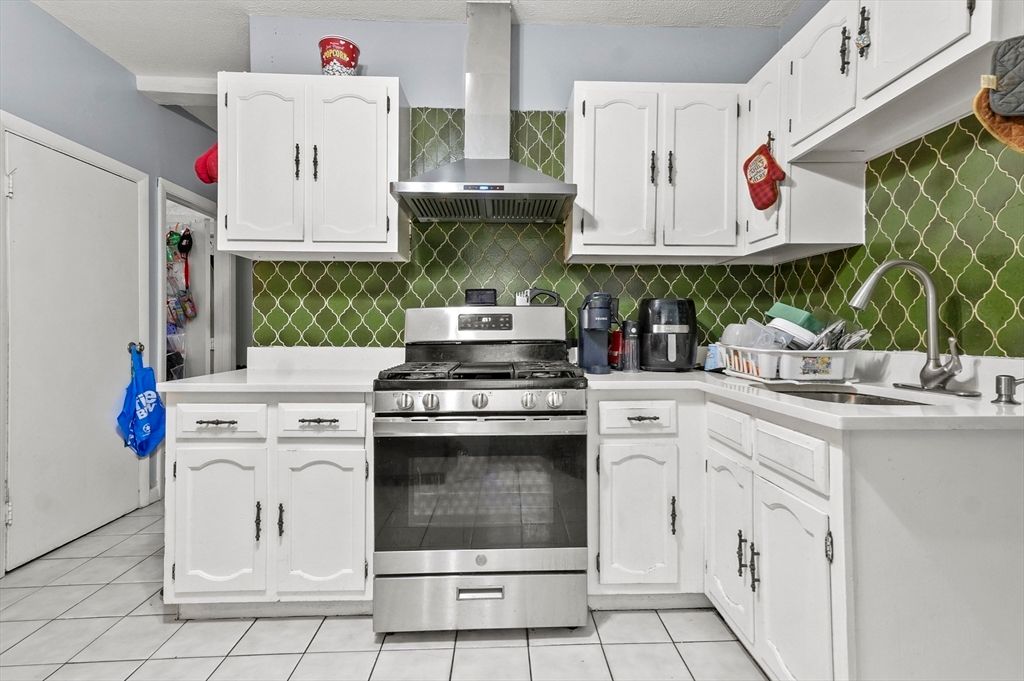 Interior, Kitchen, Stainless Steel Appliances