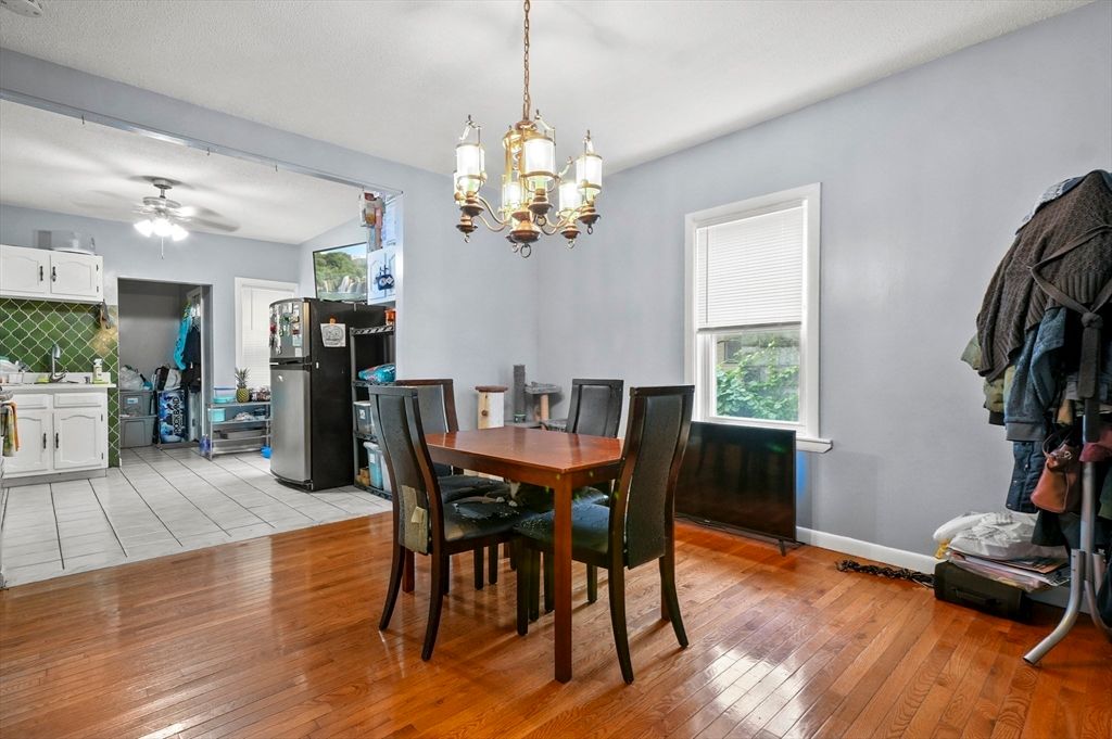 Chandelier, Dining room, Interior, Kitchen, Wood Texture Flooring
