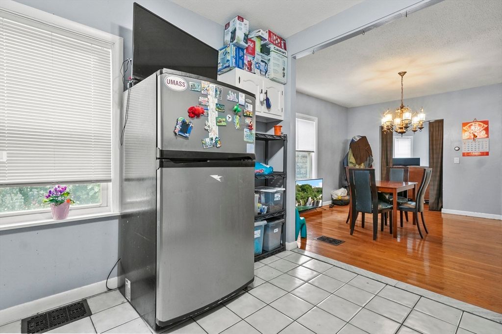 Chandelier, Dining room, Interior, Kitchen, Wood Texture Flooring