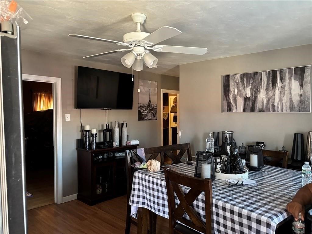 Dining room, Interior, Wood Texture Flooring