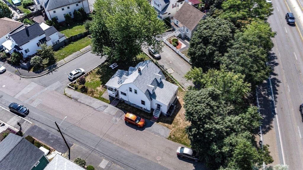 Exterior, Drone