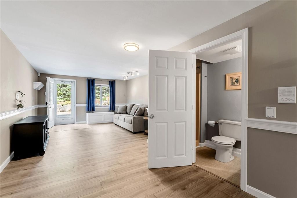 Bathroom, Interior, Living room, Wood Texture Flooring
