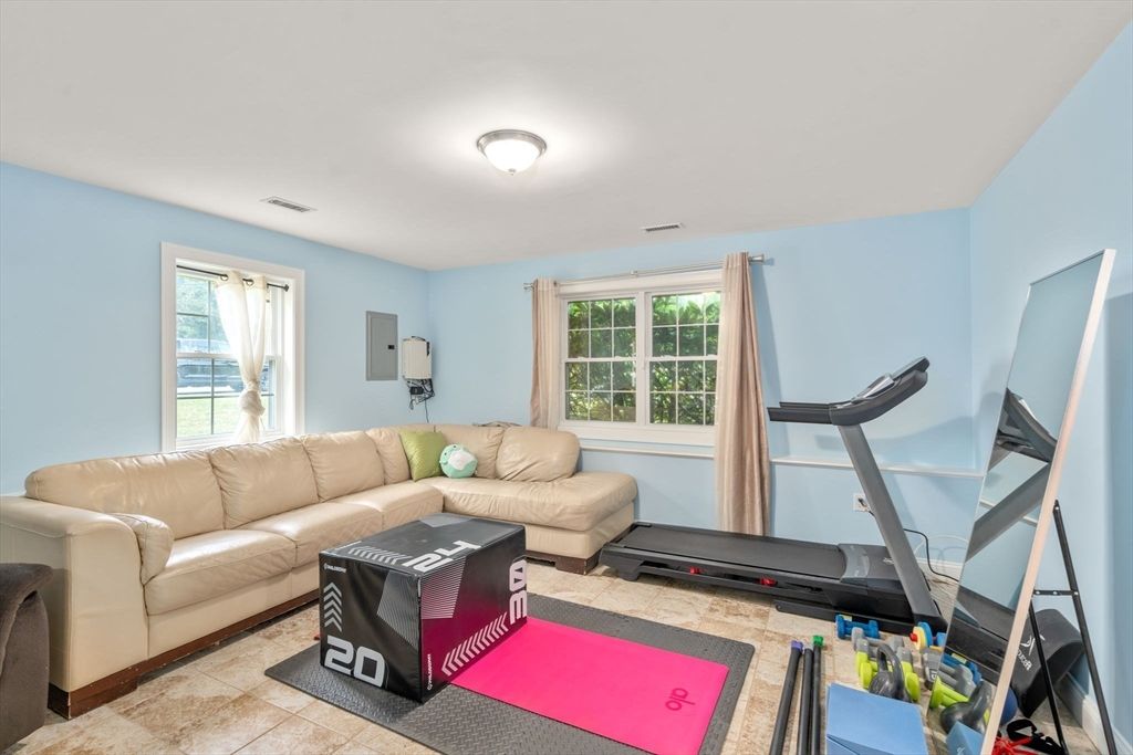 Fitness Equipment, Interior, Living room