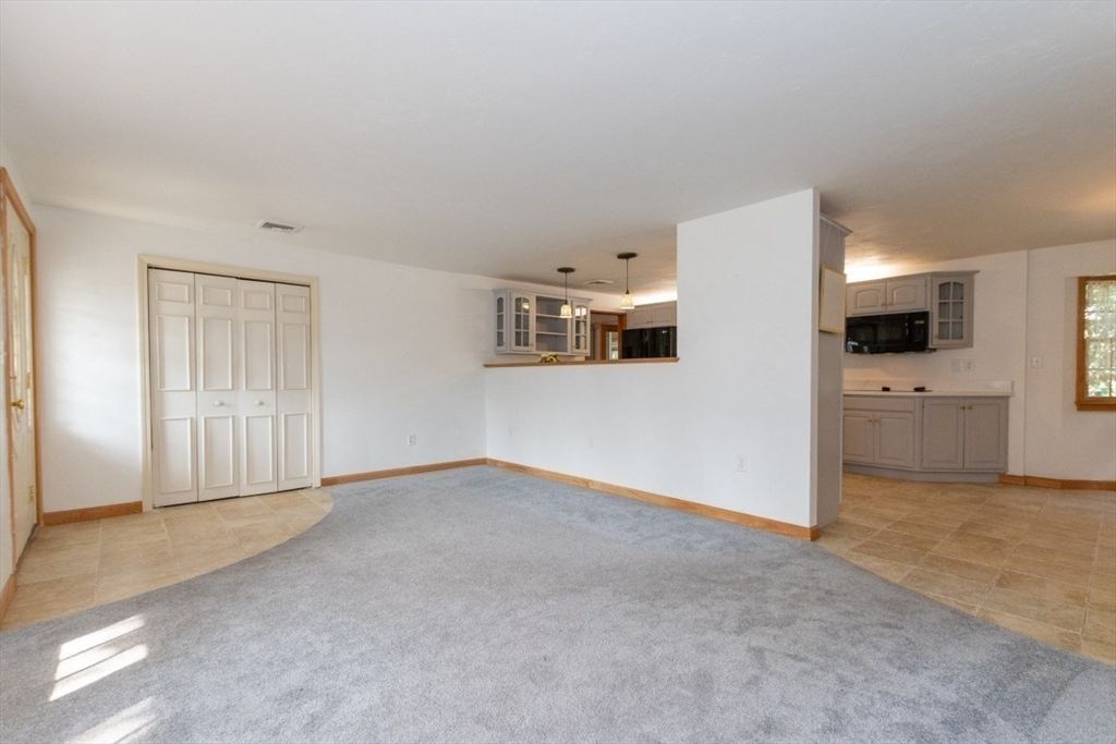 Empty room, Interior, Kitchen, Pendant Lights