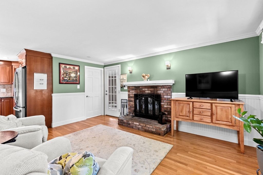 Fireplace, Interior, Kitchen, Living room, Wood Texture Flooring