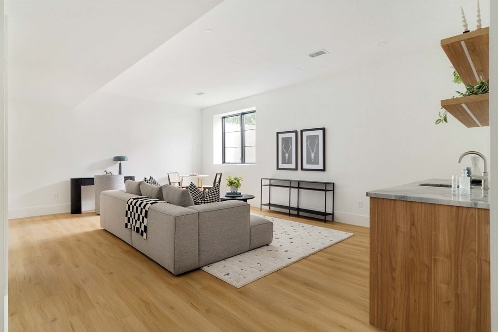 Dining room, Interior, Living room, Recessed Lighting, Wood Texture Flooring