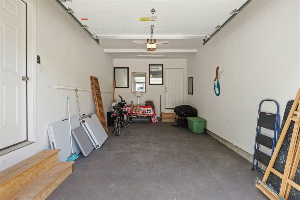 Garage, Interior