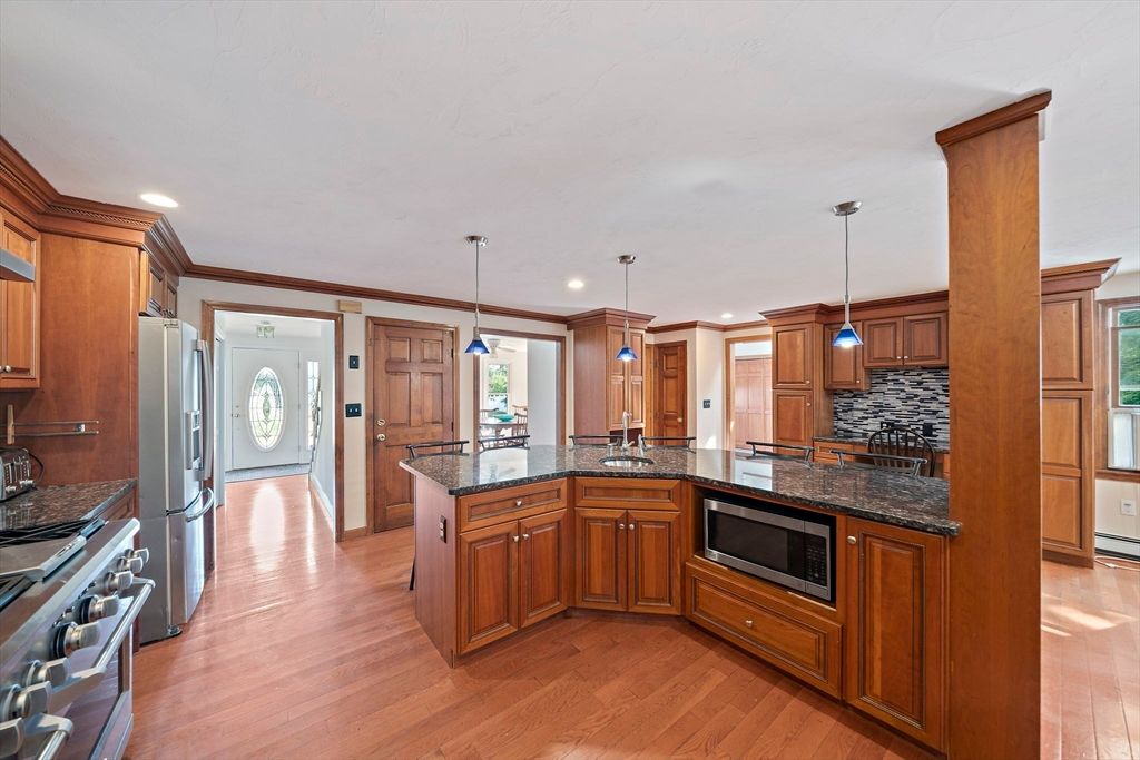 Interior, Kitchen, Pendant Lights, Recessed Lighting, Washer, Wood Texture Flooring