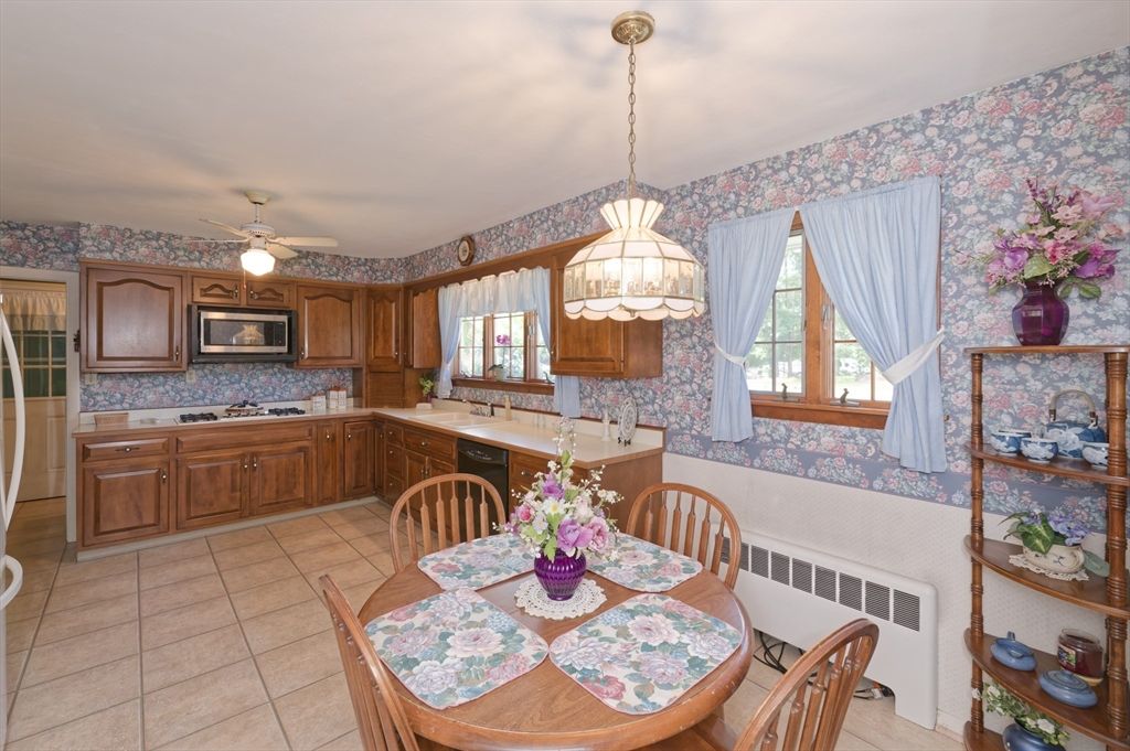Dining room, Interior, Kitchen, Pendant Lights