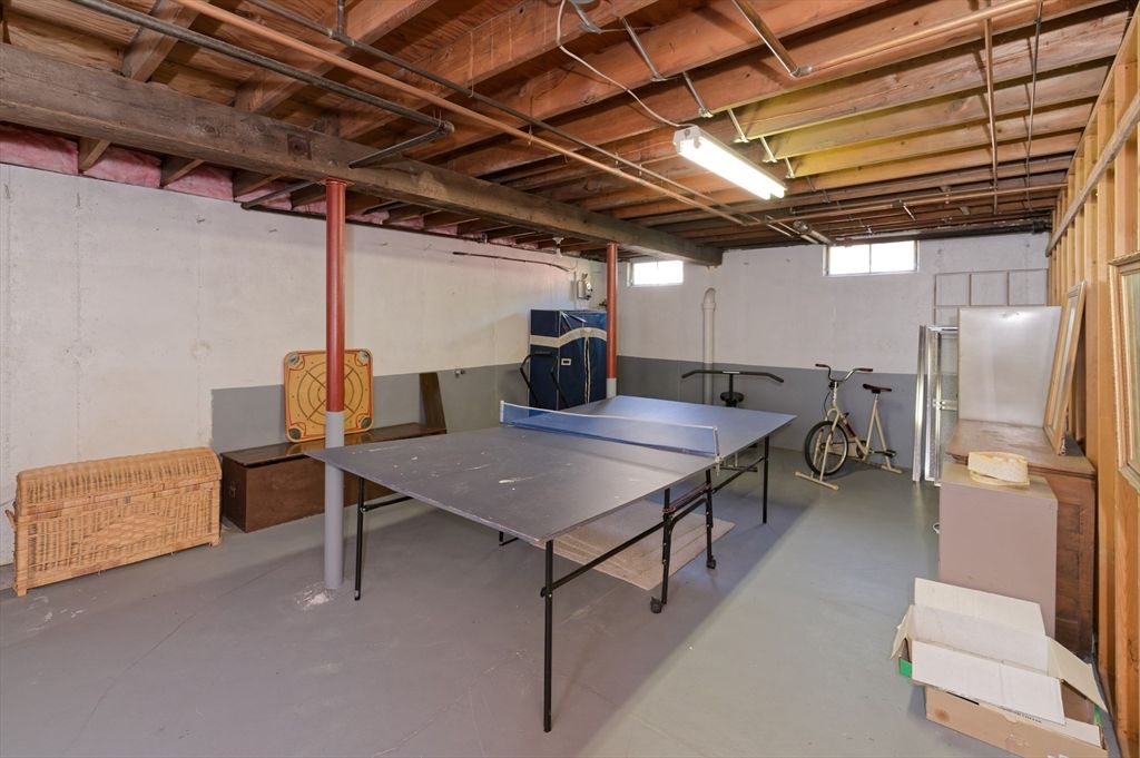 Game Room, Interior, Wooden Beams