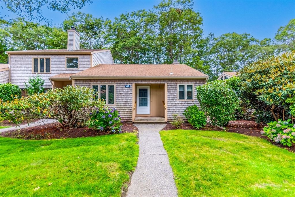 Exterior, Facade, Cape Cod