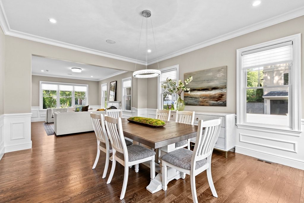 Dining room, Interior, Living room, Pendant Lights, Recessed Lighting, Wood Texture Flooring